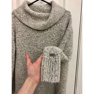 Columbia women’s sweater/pullover